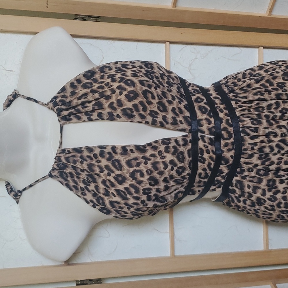 Women Halo leopard Fashion Nova maxi dress size medium - Picture 2 of 8